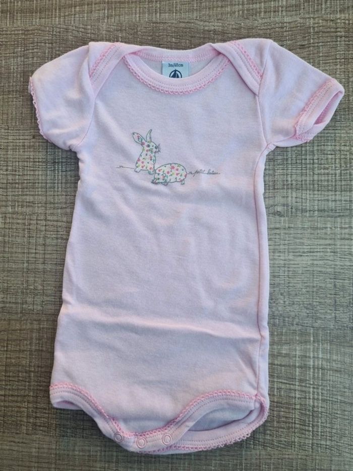 Lot 2 bodys MC Petit Bateau 3 mois - photo numéro 5