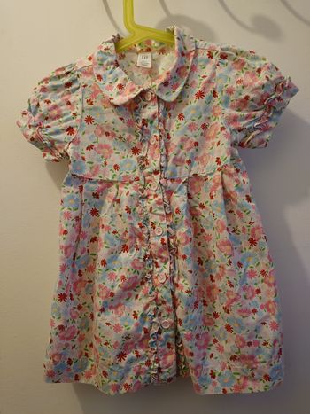 Une robe fille GAP taille 18/ 24 mois neuf sans étiquette