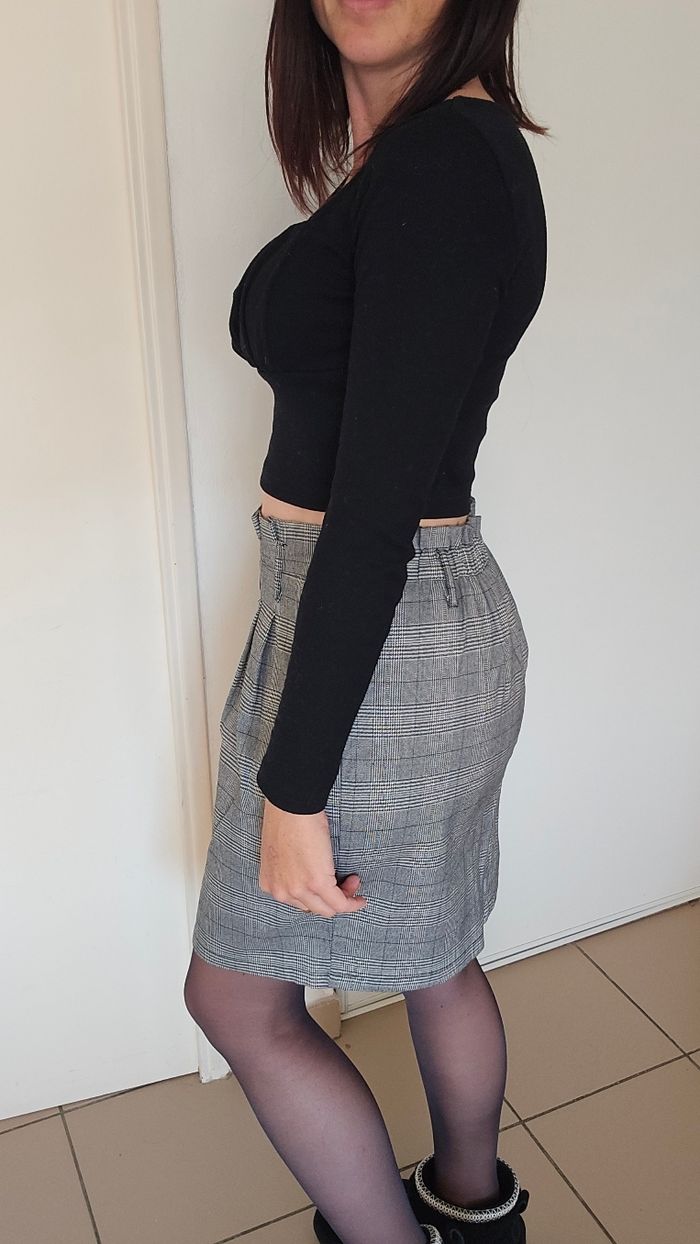 Jupe LH taille 36 - photo numéro 3