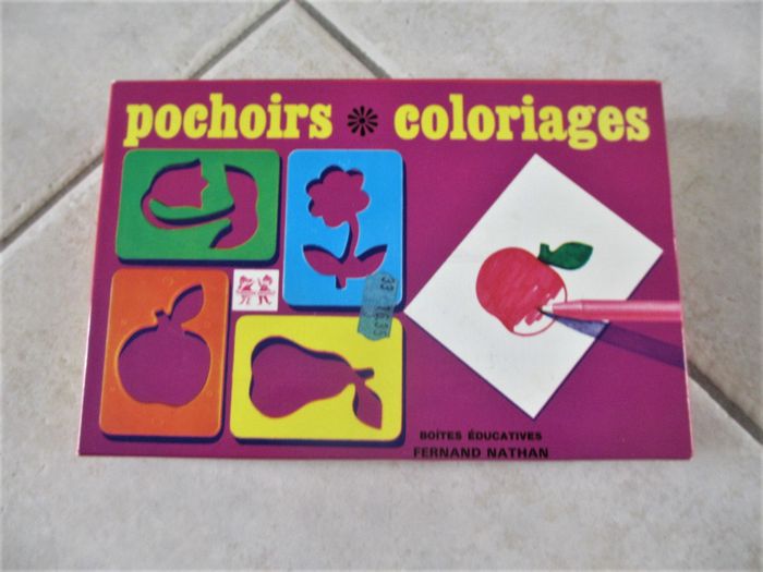 Boîte de 6 pochoirs fleurs, fruits, champignon