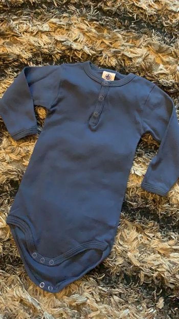 Lot de 2 grenouillères et 4 bodies - photo numéro 8