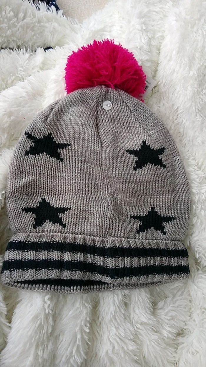 Bonnet NEUF - photo numéro 2