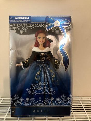 Poupée Ariel édition spécial holiday 2000 non déboxer