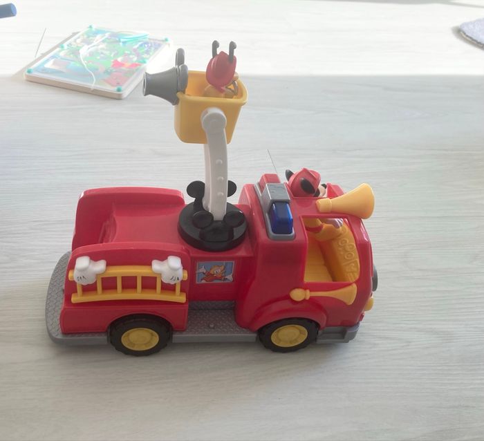 Camion de pompier Mickey - photo numéro 2