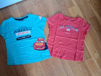 Lot 2 t-shirts 5ans