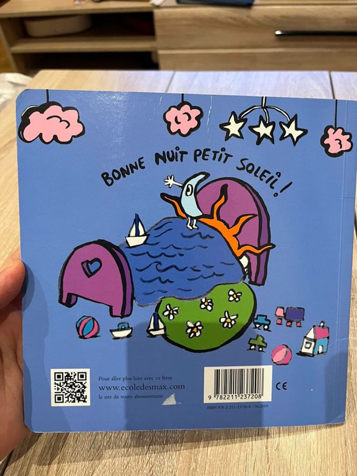 livre Le soleil se couche - photo numéro 2