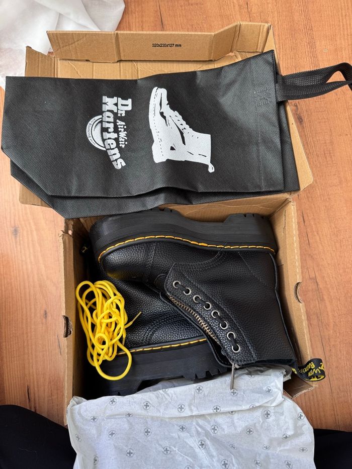 Dr. Martens - photo numéro 4