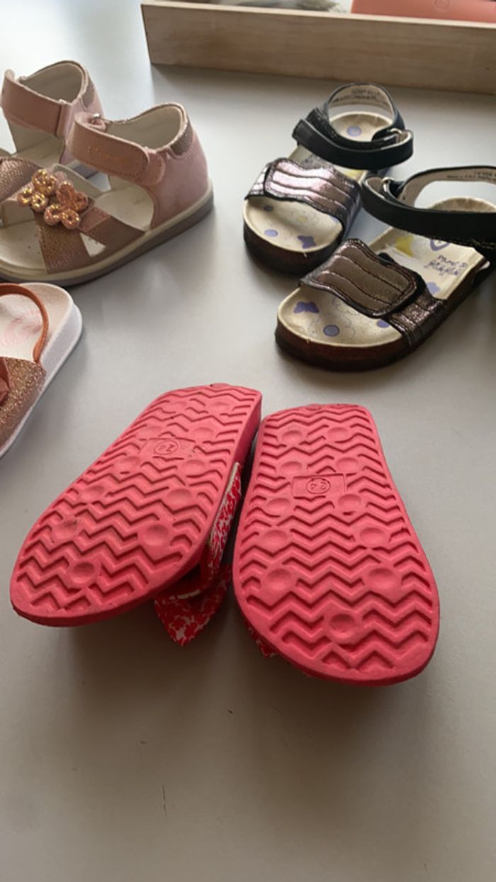 Tong taille 24 - photo numéro 2