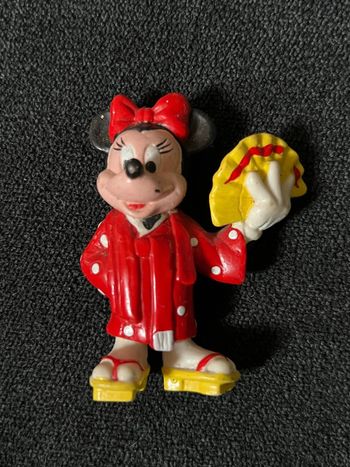 Minnie figurine