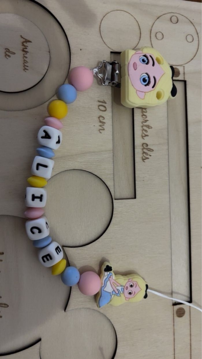 Attache tétine personnalisée - photo numéro 7