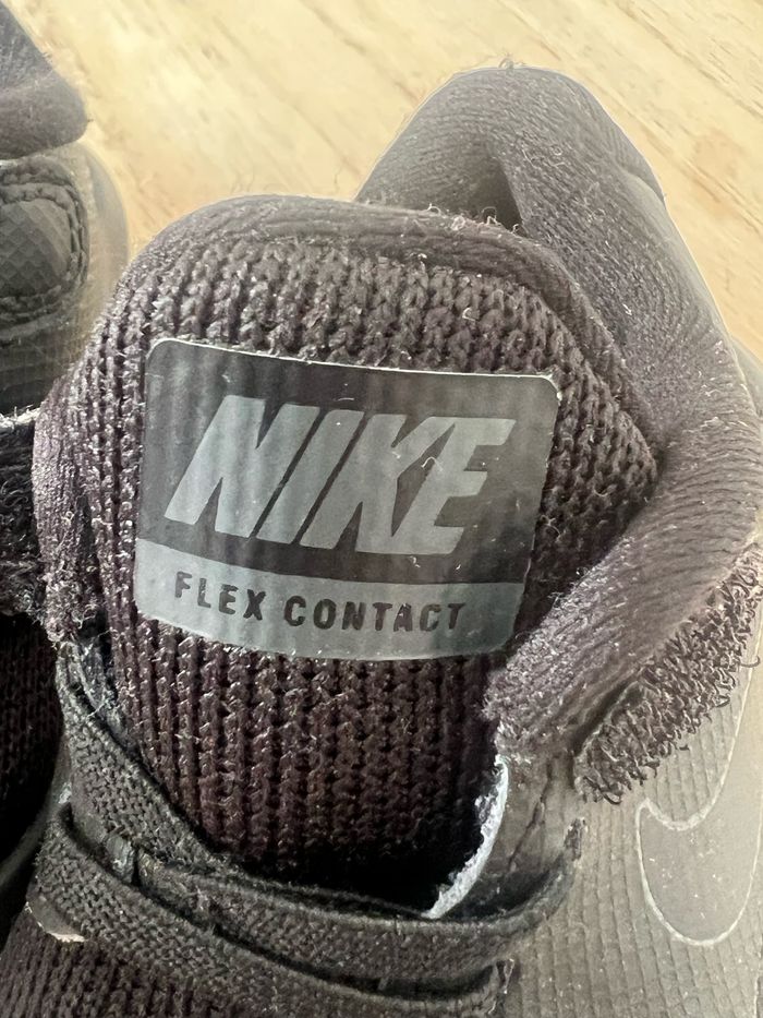 Baskets Nike bébé taille 17 - photo numéro 3