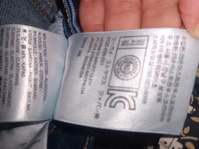 Jean Levi’s Slim Femme taille 36/38 - photo numéro 6
