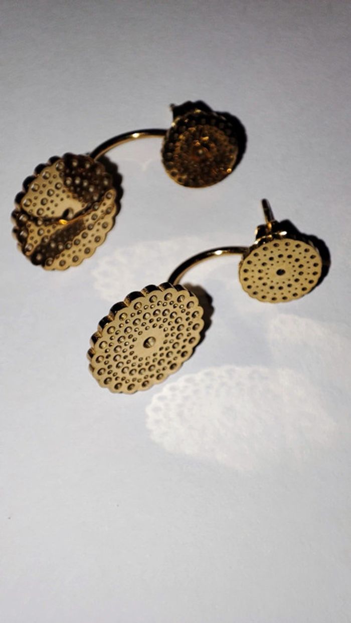 Boucles d'oreilles dorées - photo numéro 2