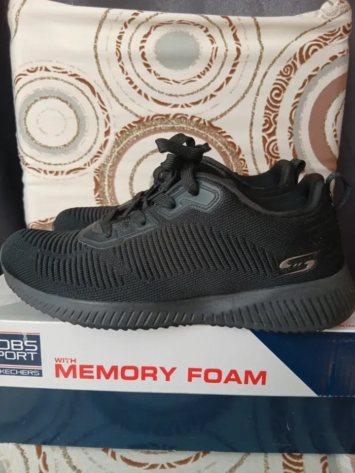 Baskets sketchers pointure 37