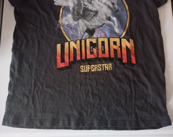 Tee shirt,taille 36/S,manches courtes,coton gris foncé et motif coloré , Kiabi. Parfait état - photo numéro 8