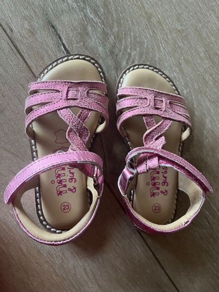 Sandale taille 23 Nini&girls