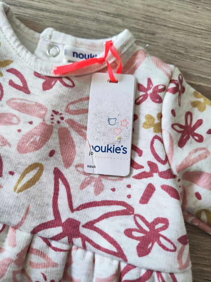 Robe fleurie ton rose Noukie's 1 mois - photo numéro 2