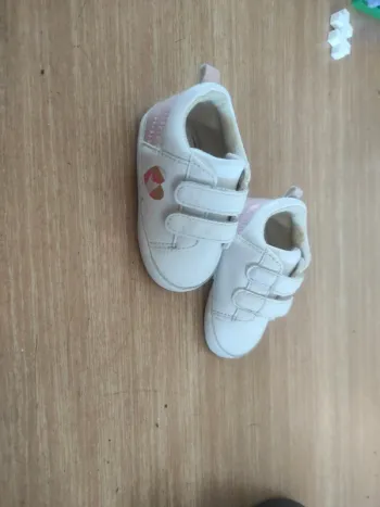 Chaussures bébé (6-12 mois)