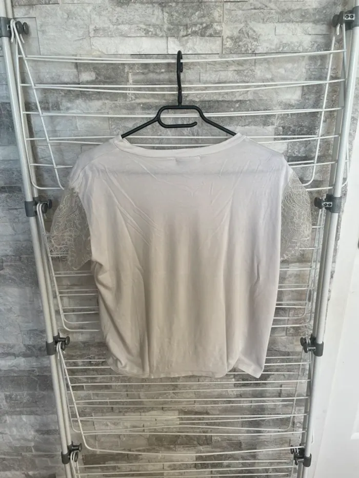 Teeshirt blanc manches dentelles - photo numéro 3