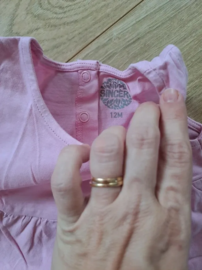 Lot de 2 robes et 1 combishort été 12 mois. - photo numéro 3