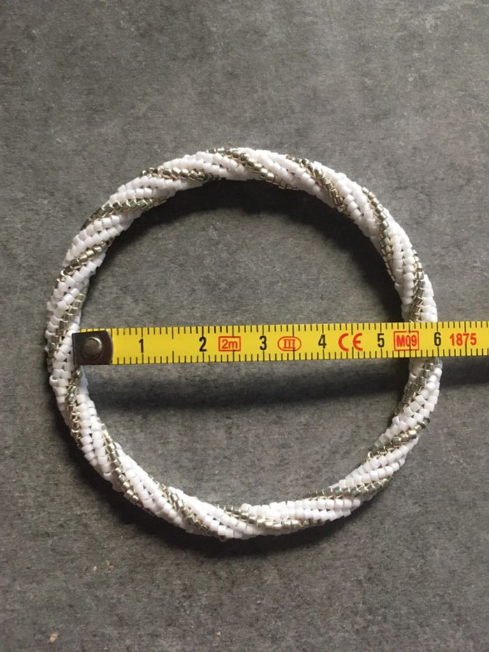 Bracelet jonc tissé en perles - photo numéro 2