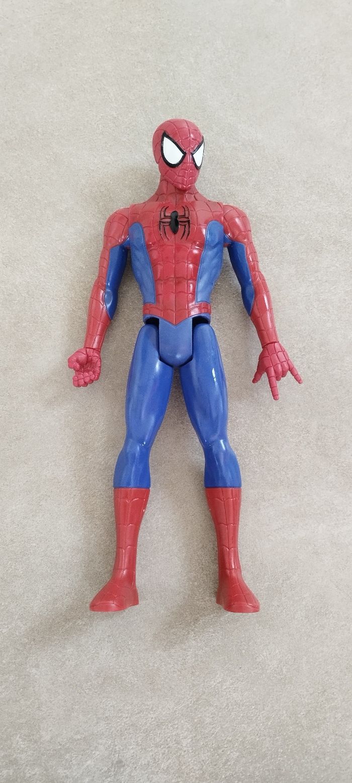 Grande figurine spiderman
