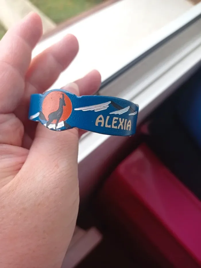 Bracelet cuire prénom Alexia - photo numéro 2