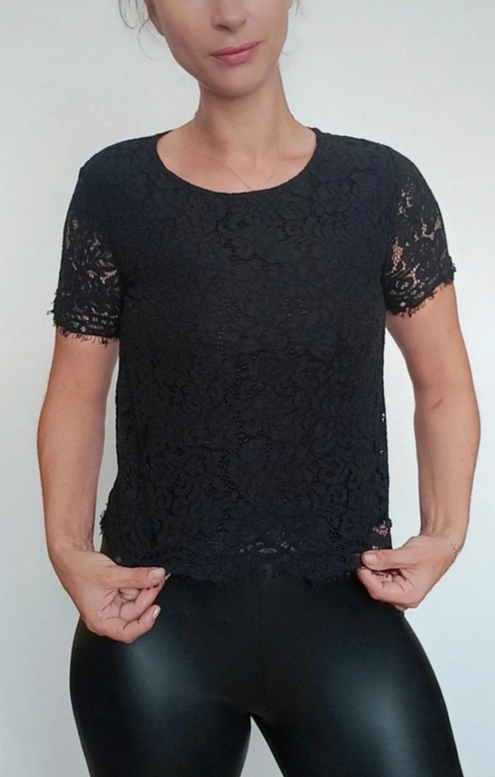 Blouse manches courtes dos dentelle 34