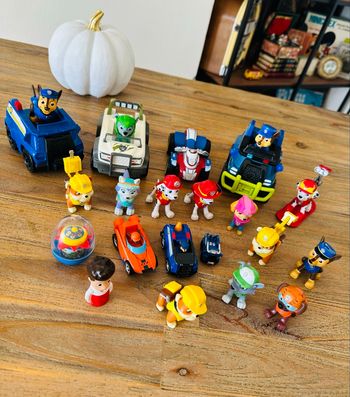 Lot de véhicules et figurines Pat Patrouille 