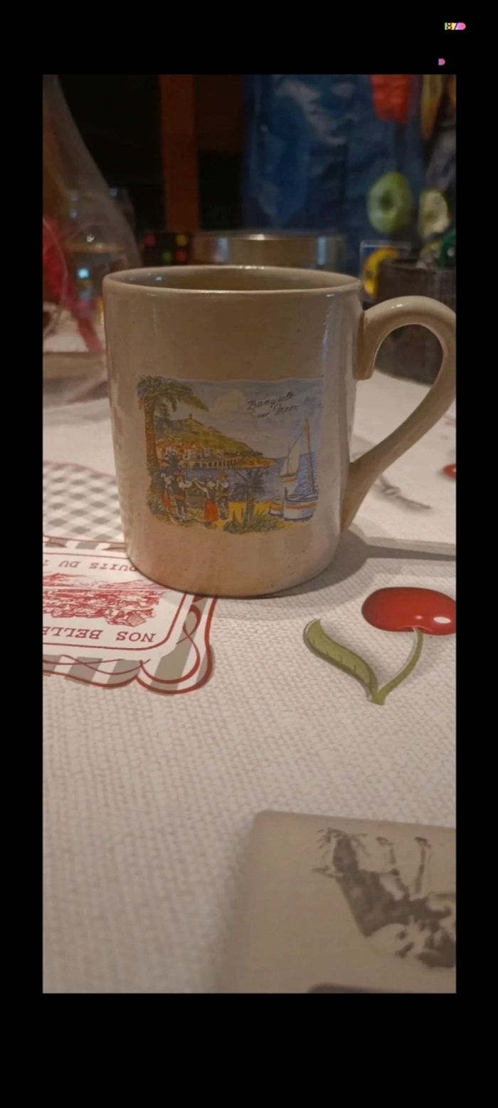 Tasse brune