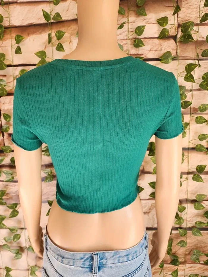 🌸T-shirt MC cropped Shein Taille 40🌸 - photo numéro 3