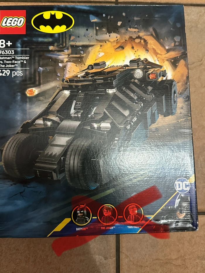 Set Lego 76303 Batman Trumbler sans figurines - photo numéro 2
