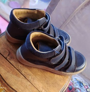 Chaussures montantes cuir scratchés