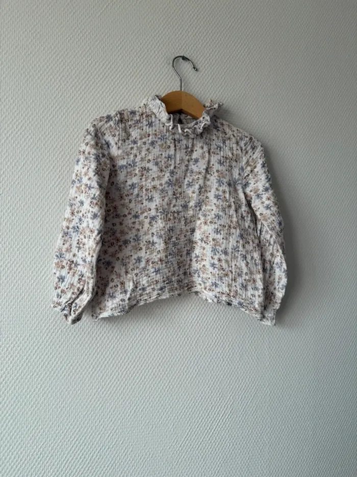 Magnifique blouse fleurie manches longues