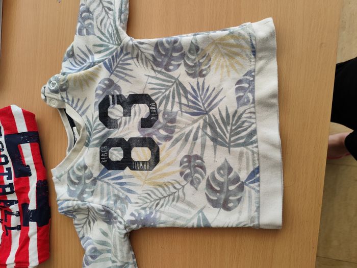 Vends lot de 4 sweats bebe - photo numéro 3
