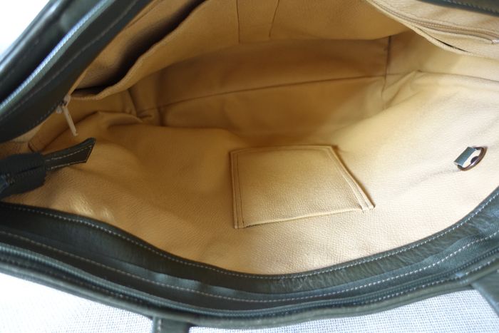Grand sac vintage en cuir vert - Création artisan indépendant - photo numéro 4