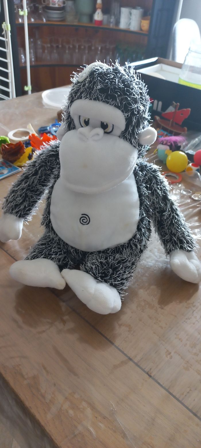 Singe peluche