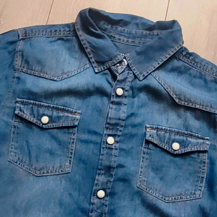 Chemise bleu jean légère. Garçon 12 ans. Marque Kiabi - photo numéro 2