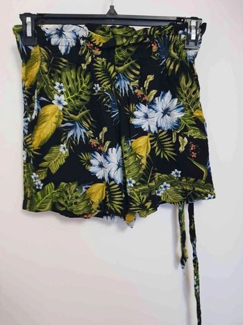 Short viscose taille 38