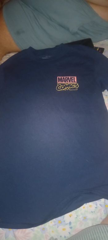 Sweat léger Marvel t.s dessin au dos