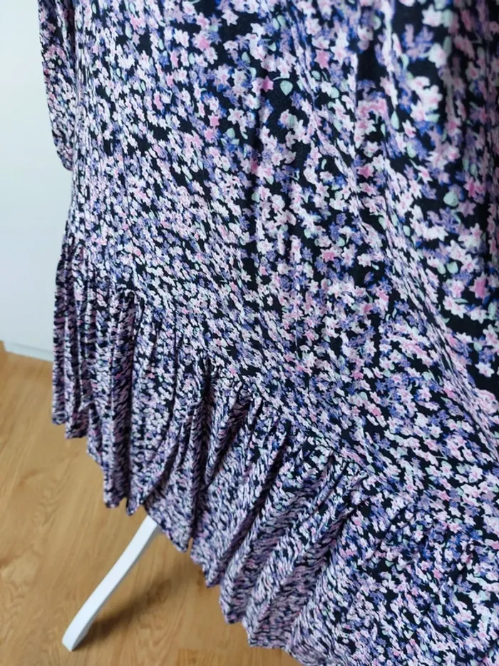 Très jolie robe légère fleurie - photo numéro 4
