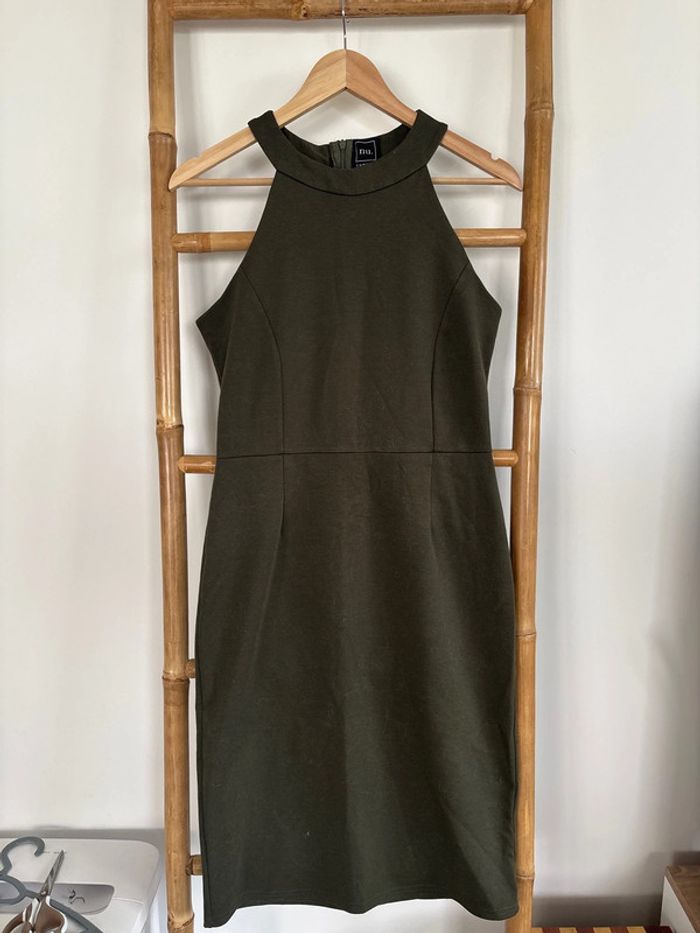 Robe vert kaki numinou taille 38