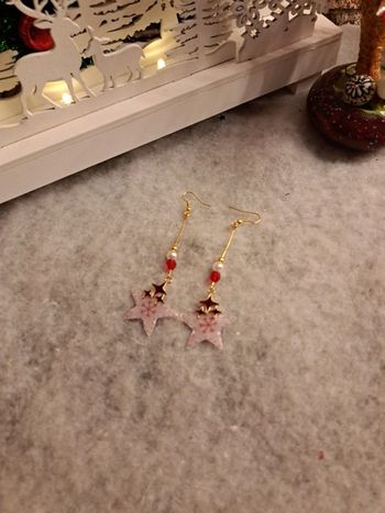 Boucles d'oreilles pendante en résine étoile