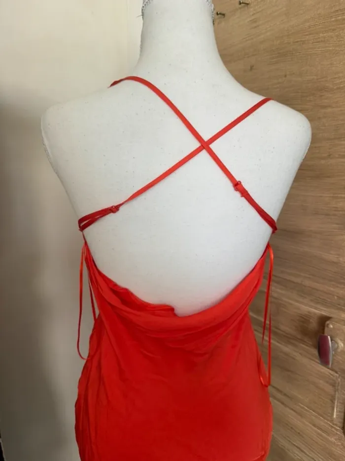 Robe satinée rouge – H&M – Taille XS - photo numéro 3