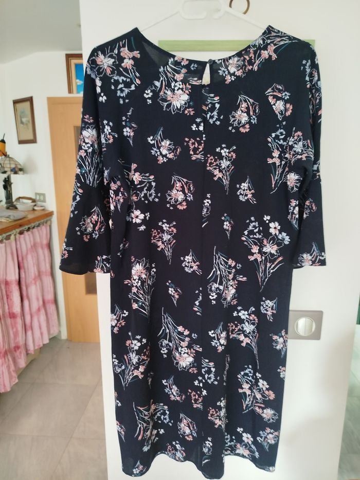 Superbe robe habillée. Taille 44/46 - photo numéro 6