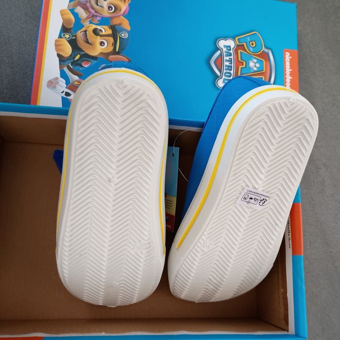 Chaussures PAT PATROUILLE 29
NEUVES - photo numéro 2