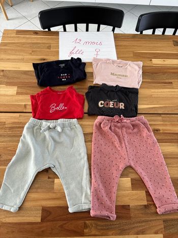 Ensemble 2 sarouals et 4 tshirts