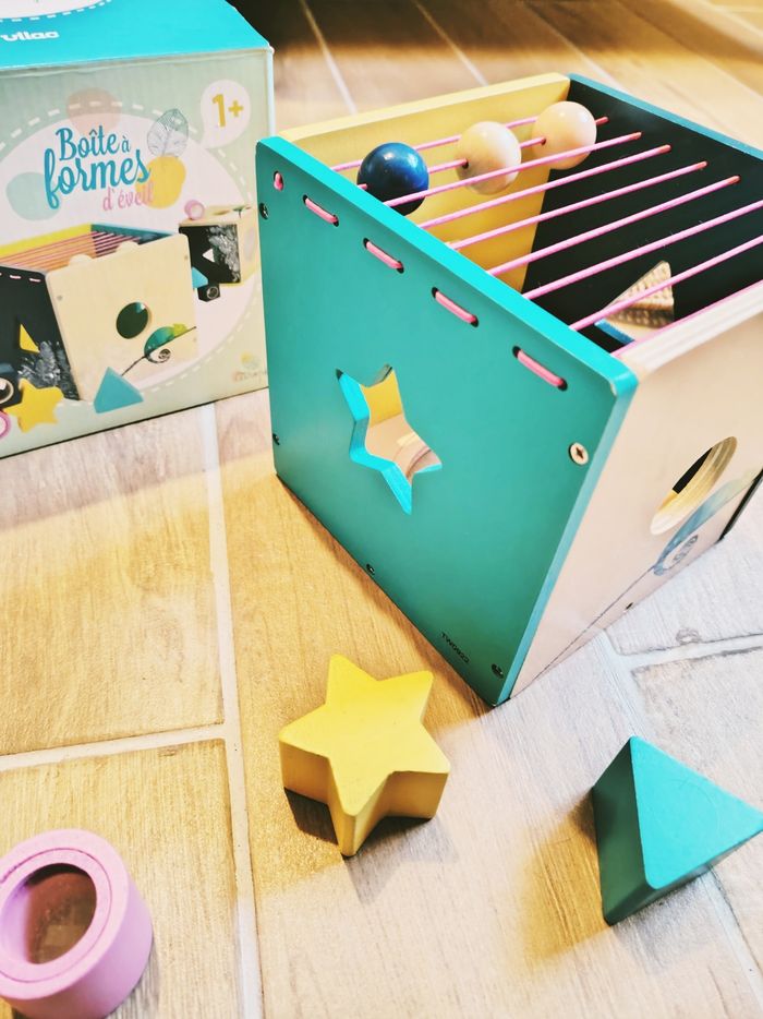 ⭐ Cube boîte à formes multi activités en bois marque Vilac - photo numéro 2