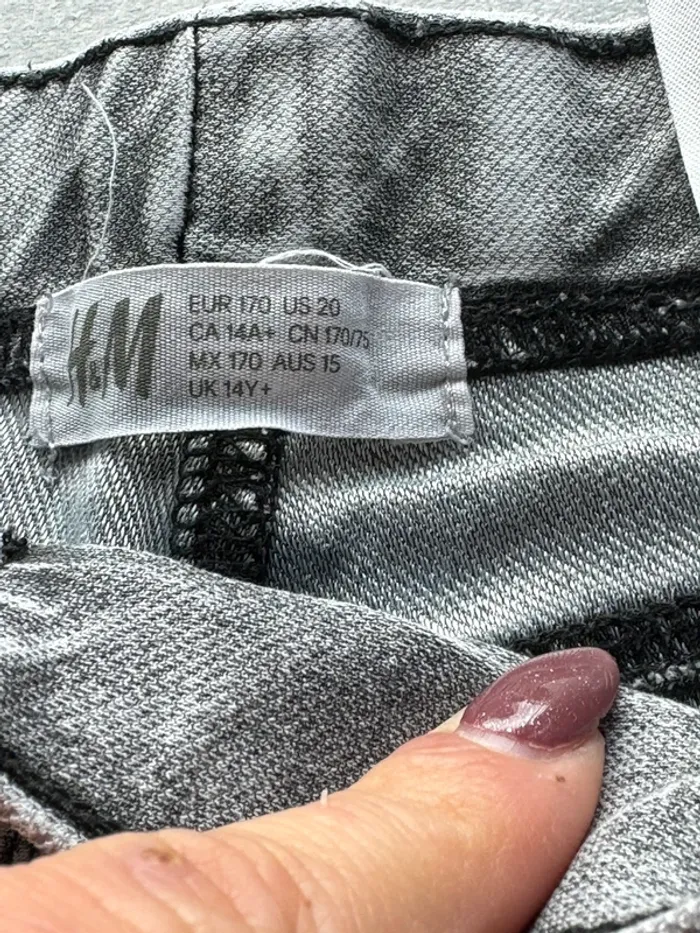 Lot jeans, short, jupe - photo numéro 5