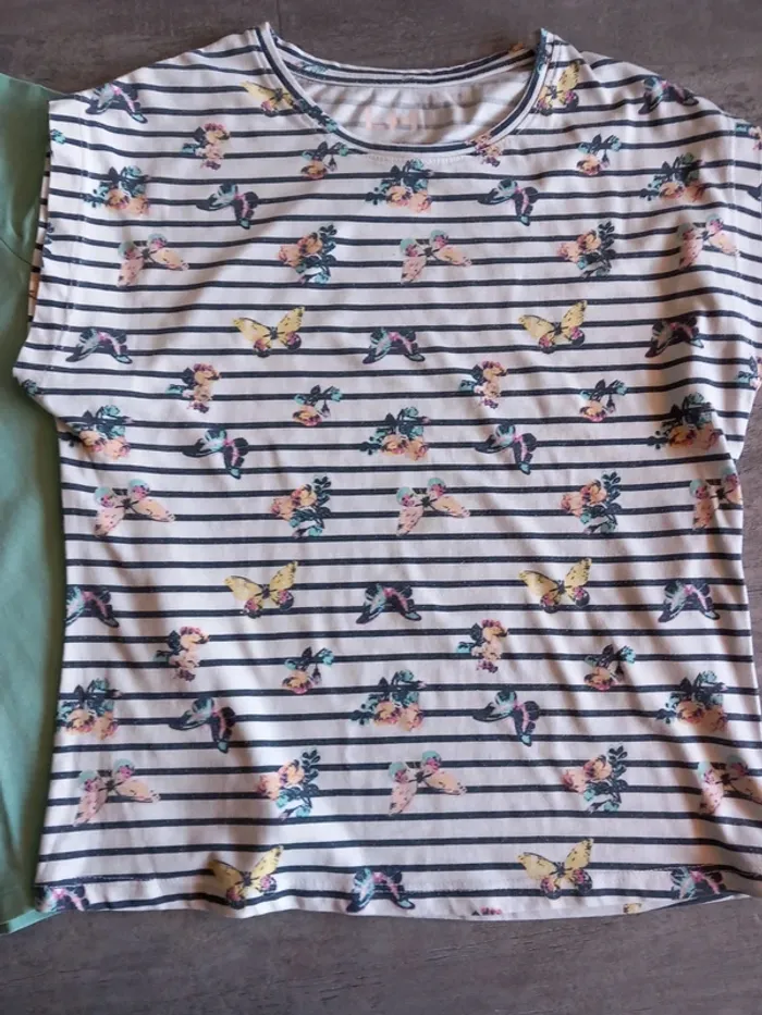 Lot de 2 tee-shirts fille 10 ans. - photo numéro 4